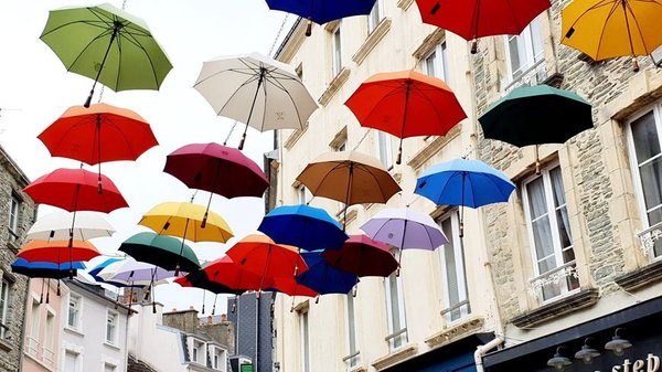 Le parapluie de Cherbourg chez Balenzo maroquinerie et bagagerie proche de Rouen et Le Havre